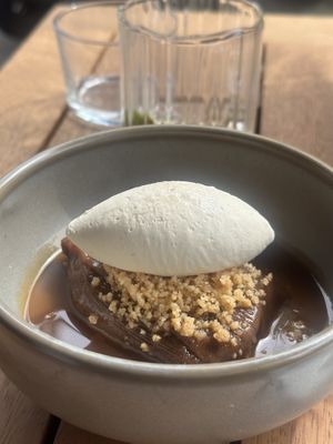 Date toffee dessert with vanilla bergamot ice cream 🍦   at Madre in Amsterdam