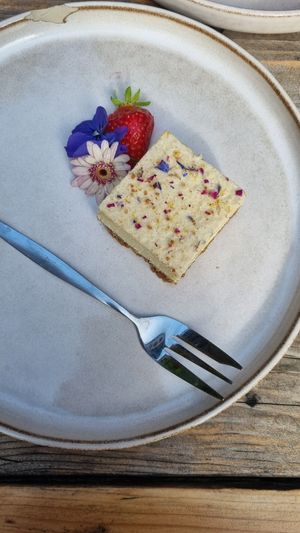 Flower cake (a bit small) at Kula in Rotterdam