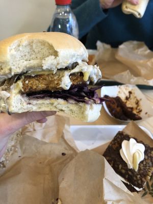 King kong burger  at Theory in Levallois-perret