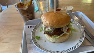Theory burger and fries   at Theory in Levallois-perret