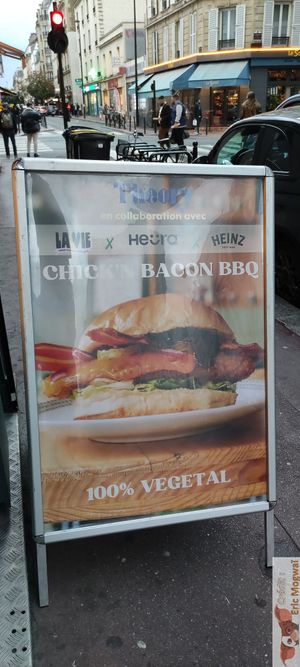 Special burger at Theory in Levallois-perret