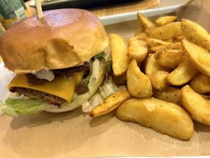 Giant burger  at Theory in Levallois-perret