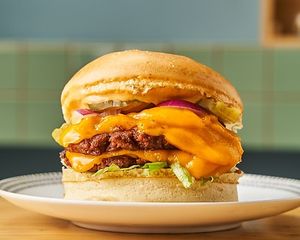 Le Double Cheesy ☀️ at Theory in Levallois-perret