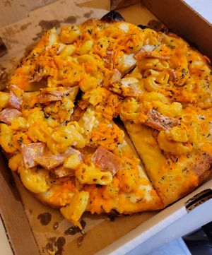 Magic Mac Pizza (highly recommend) at Pi Vegan Pizzeria in Seattle