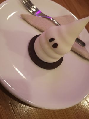 Dessert at Share Sweet and Espresso Bar in Prague