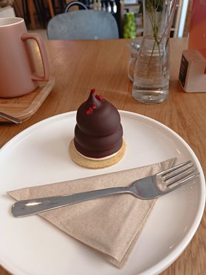 10/10 at Share Sweet and Espresso Bar in Prague