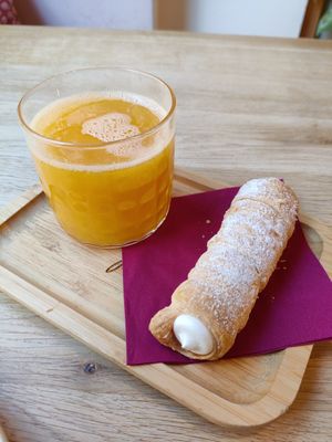  at Share Sweet and Espresso Bar in Prague