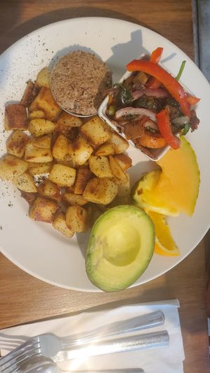 Classique végane: avocat, légumes grillés et creton. at Dame Tartine in Montreal