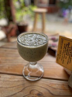 Avocado-Smoothie  at Panaderia Las Canastas in Mazunte
