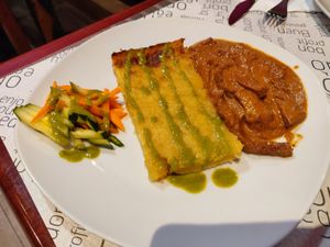 Estofat de seitan i pastís de patata at Vegan Mount in Barcelona