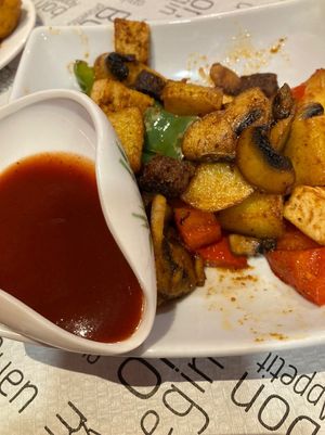 Potatoes Seitan tofu at Vegan Mount in Barcelona