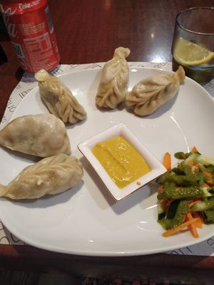 Momo bit less then 5€ at Vegan Mount in Barcelona