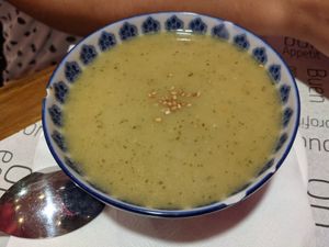 Zucchini soup at Vegan Mount in Barcelona