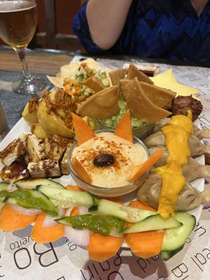 Tábua de tapas   at Vegan Mount in Barcelona