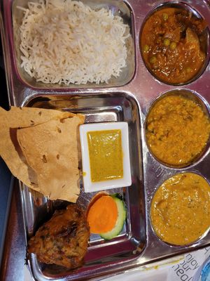 Thali from the daily menu at Vegan Mount in Barcelona