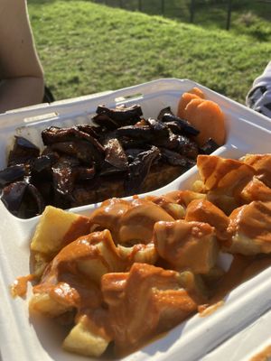 Berenjena y bravas  at Vegan Mount in Barcelona