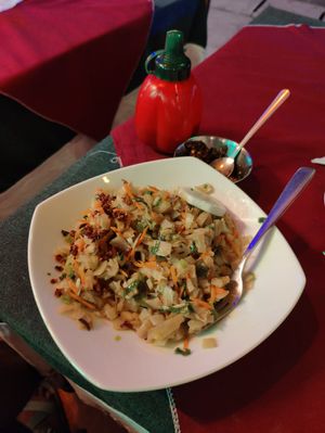 Veg kotthu (I'd eaten some by this point 🤣🤣🤣) at Wijesiri Family Restaurant in Sigiriya