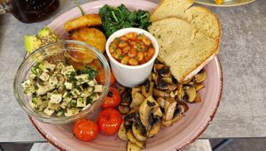 Full brunch, opción vegana con tofu en vez de huevos at Brunch Club in Funchal