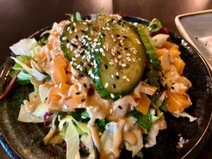 Seaweed salad with salmon and this delicious mayo dressing at Vegang - P-Berg in Berlin