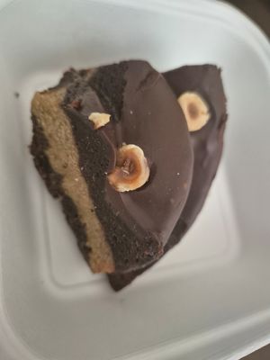 Marble cake at Greenr Cafe in New Delhi