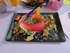 Velvet avocado bagel with vegan chicken and cheese at Eixampeling in Barcelona