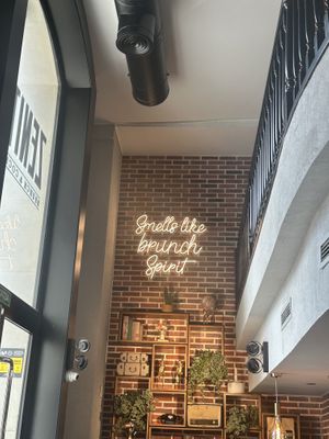 Inside view  at Zenith Brunch & Cocktails in Barcelona