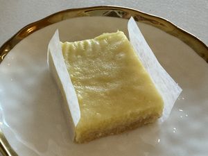 Their lemon squares are so, so good! 😋😋😋  at Edible Flours in Vancouver