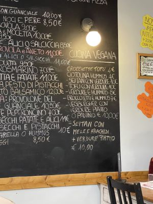 Menù vegano  at Acqua e Farina in Biella