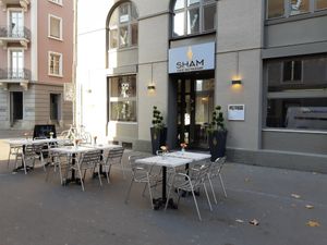 Exterior and outdoor seating at Sham in Zurich