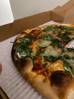 Vegan cheese and spinach pizza at IL Vicino in Santa Fe
