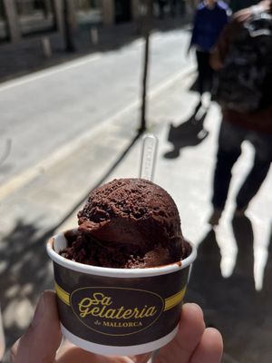 Vegan chocolate ice cream   at Sa Gelateria in Mallorca