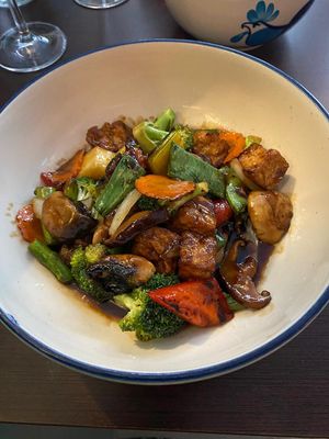 Tofu and vegetables with broccoli and asparagus in oyster sauce.  at Petit Bangkok in Sitges