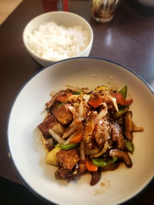 Mushrooms with tofu and vegetables at Petit Bangkok in Sitges