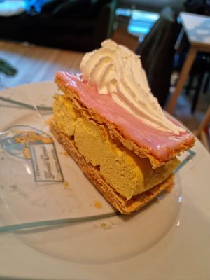  at Banketbakkerij Arnold Cornelis in Amsterdam