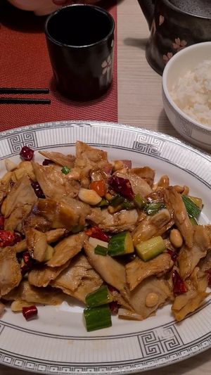 Chicken gong bao Art at Zen Noodle in Darmstadt