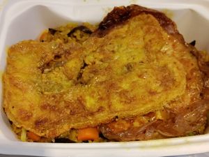 Fried rice with a vegan egg on top at Vegan Resort 啼岸 in Taipei