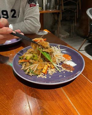 泰式雜菜炒金邊粉 at Nara Thai Cuisine in Kowloon