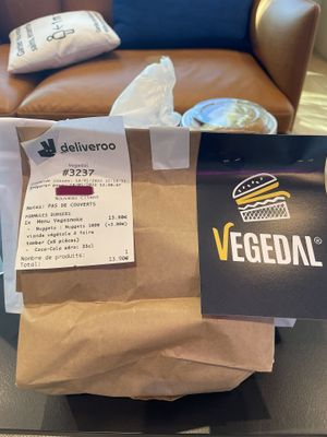 Order #Veganuary at Vegedal - Place de Rungis in Paris