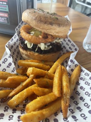 Jackfruit burger   at Diez de Diez - 10/10 in San Salvador