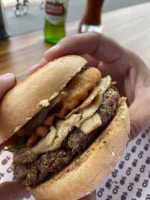 Otra burger   at Diez de Diez - 10/10 in San Salvador
