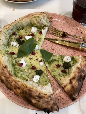 vegan verde pizza  at Wolke in Vienna