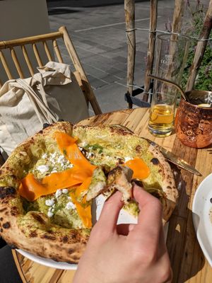 (Revo) salmon, (violife) feta, dill pizza at Wolke in Vienna