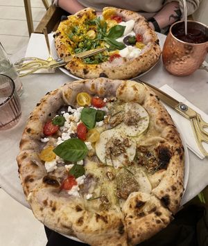 Half half, viola vegana and bianca uno vegana  at Wolke in Vienna