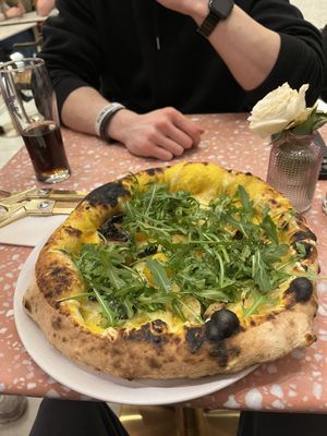 very delicious pizza. so many vegan options to choose from, savoury and sweet. reservation recommended as it‘s quite a small shop & people seem to love it there😛.  at Wolke in Vienna