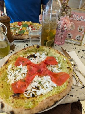 Vegan pizza with Salmon at Wolke in Vienna