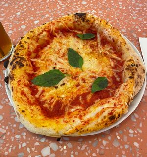 vegan margerita 😋  at Wolke in Vienna