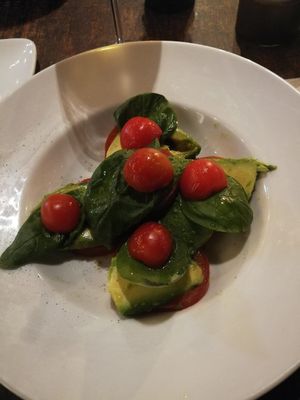 Avocado Salat at Gioia in Dusseldorf