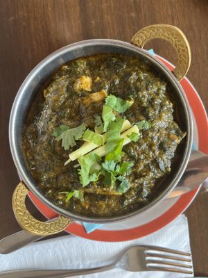 Vegan tofu "palak paneer" (spinach)  at Yatra Restaurant - Porvoo  in Porvoo