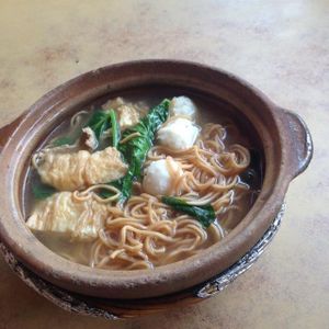 Claypot mee at Sweet Veggie in Kuala Lumpur