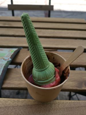 Strawberry and chocolate at 269 Fast Vegan Food in Crete